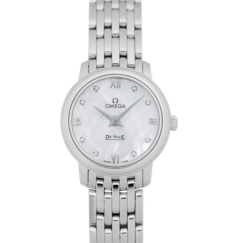 Montre de luxe Omega De Ville pour femme avec cadran en nacre blanche, index diamants et bracelet en acier.