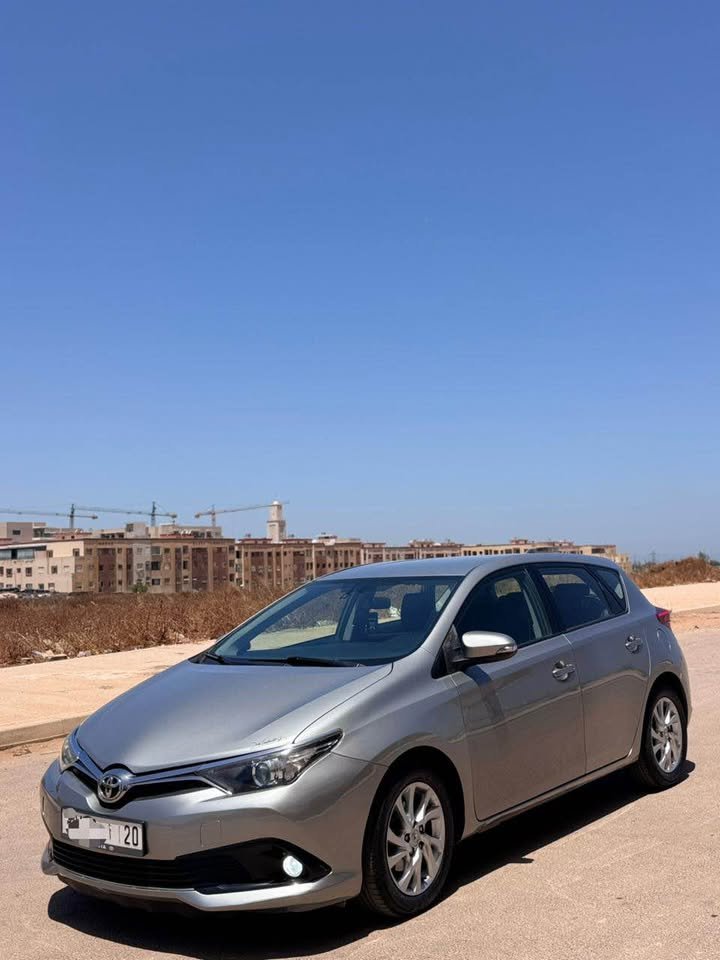 TOYOTA AURIS RESTYLÉ 2017